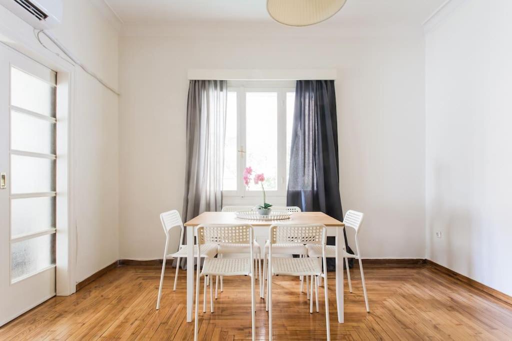 Amazing 3Bdr Apt With Unique Roof Garden In Plaka Atenas Exterior foto